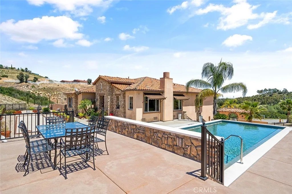 36505 Calle De Lobo — photo