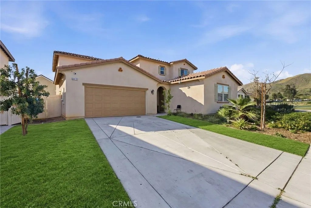 8419 Brotchie — photo