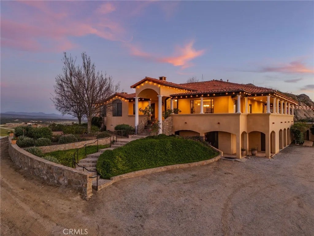 34135 Cameron — photo