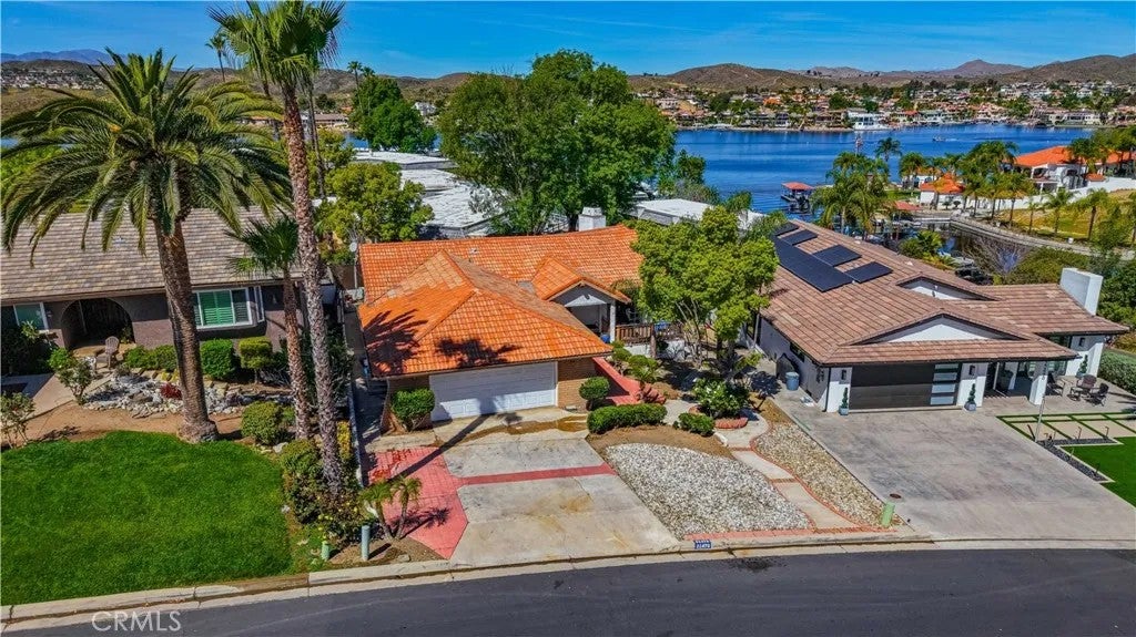 22470 Lighthouse Drive — photo