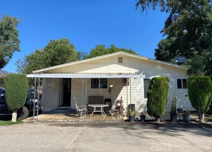 21492 Dunn Street — photo