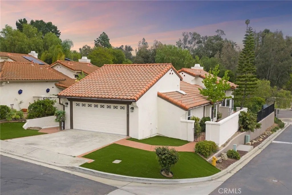 1723 Larkhaven Glen — photo