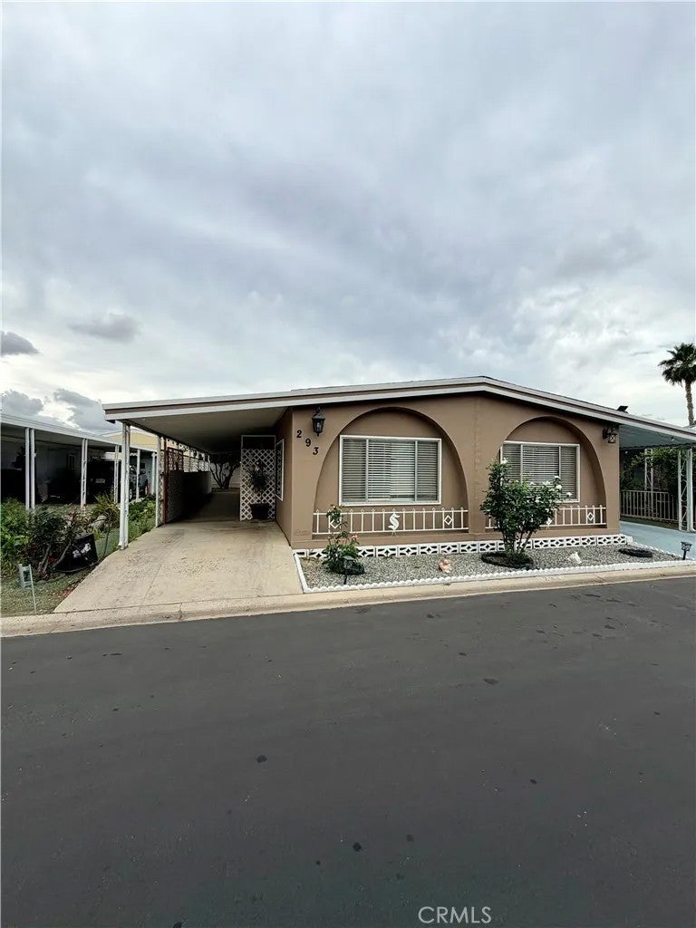 601 N Kirby 293 — photo