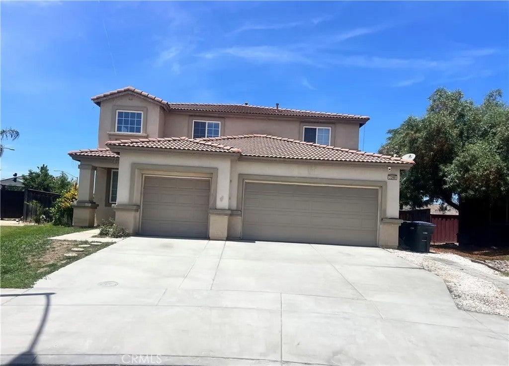 2288 Dove Court — photo