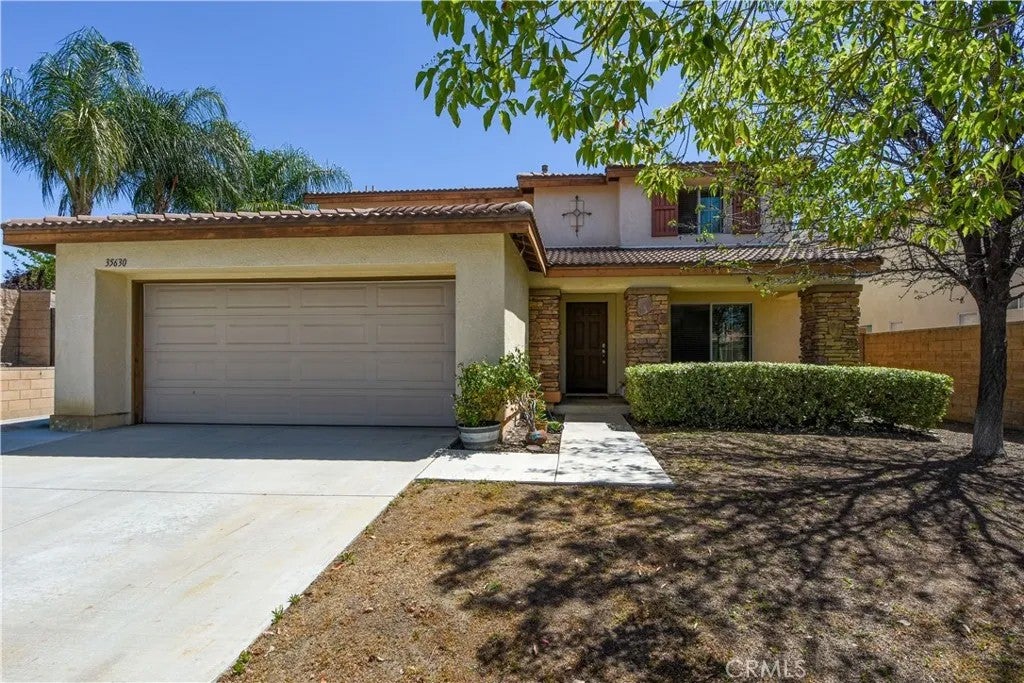 35630 Bryce — photo