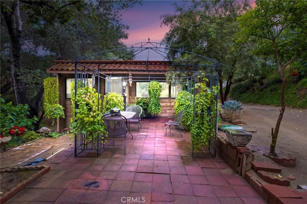 42185 Oak Canyon — photo