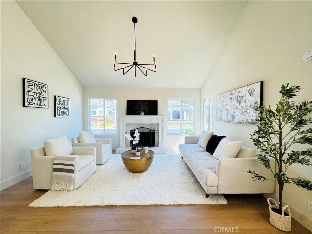 23247 Villena — photo