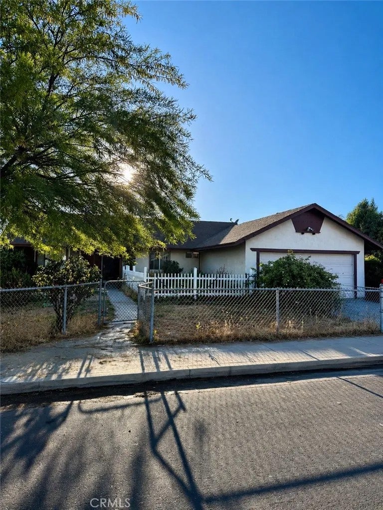 26445 Katharin Street — photo