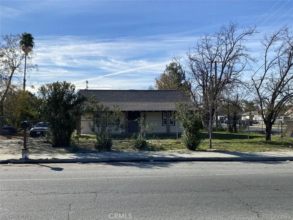 802 E Main Street — photo