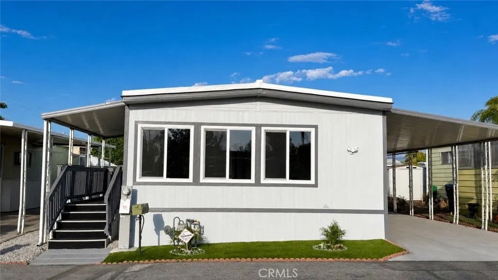42751 E Florida 161 — photo