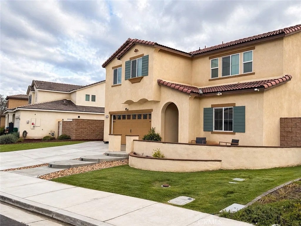 28437 Pinon Court — photo
