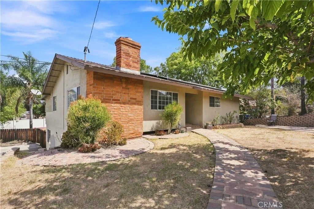 1340 E Fallbrook Street — photo