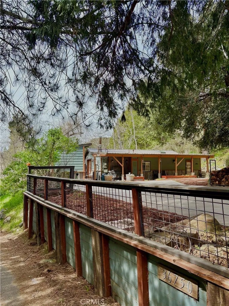 36750 Hilltop — photo