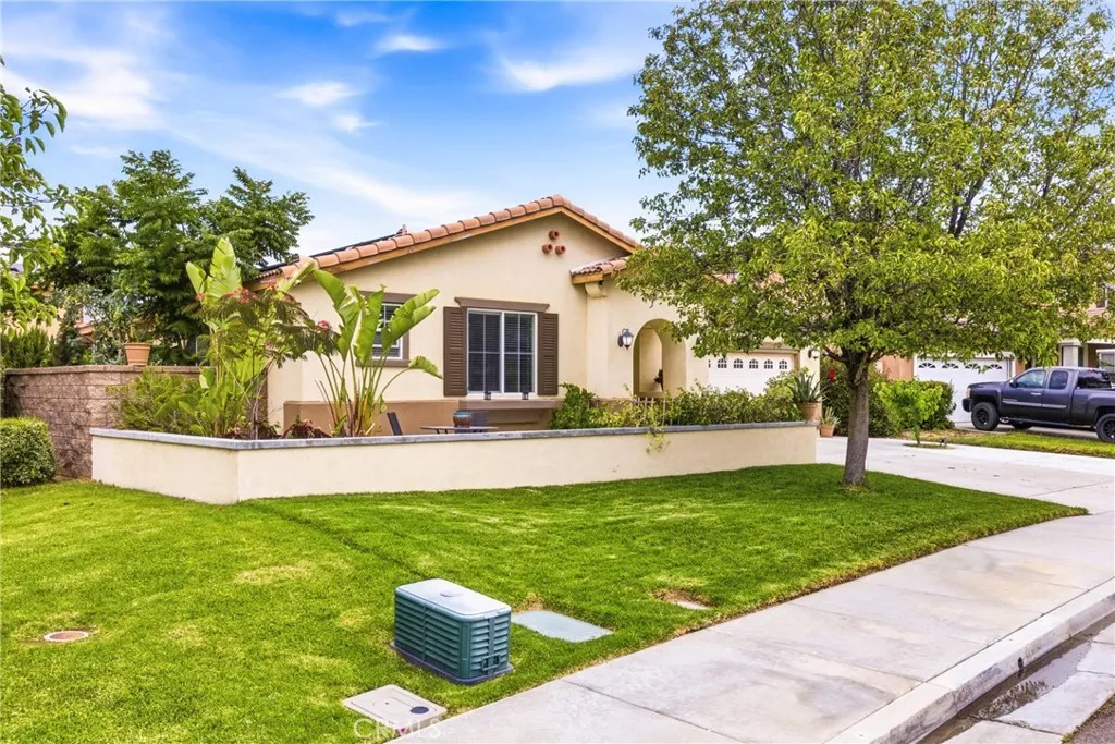 29302 Fall River, Menifee, CA 92584 — photo 2