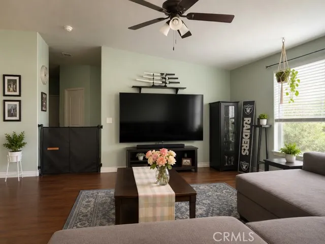 28820 Memory, Winchester, CA 92596 — photo 2