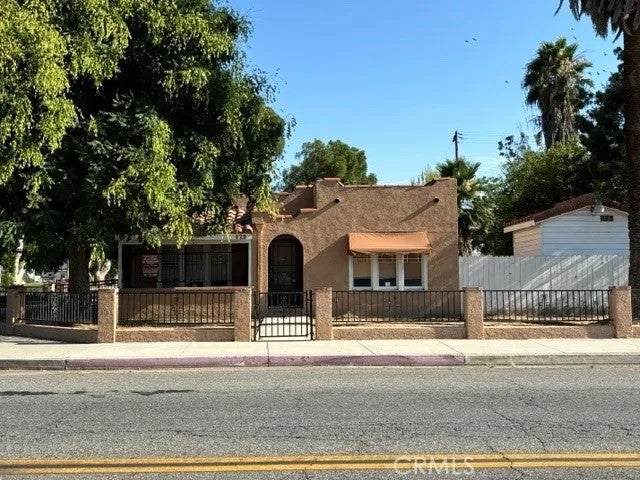 629 E Latham Avenue — photo