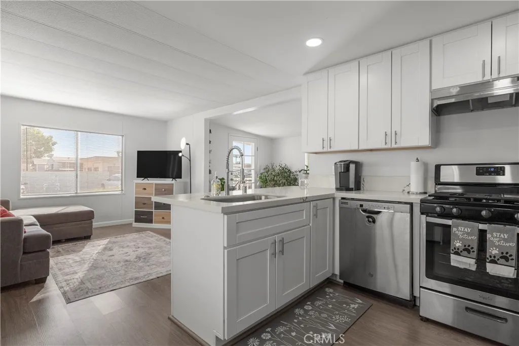 27150 Shadel Unit 122 — photo