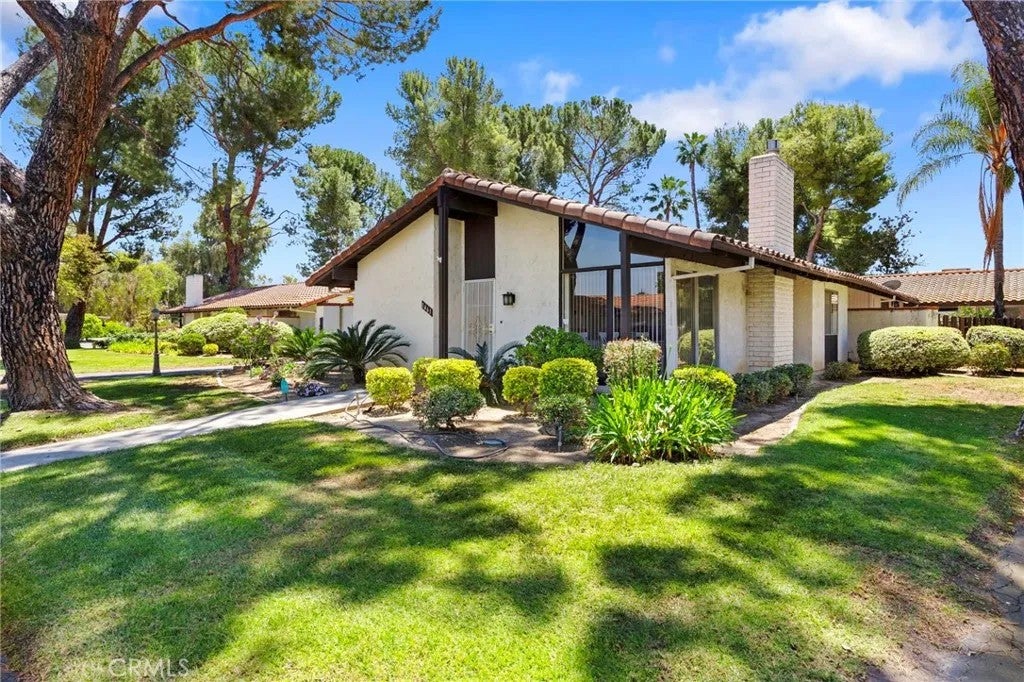 1461 Seven Hills Drive — photo
