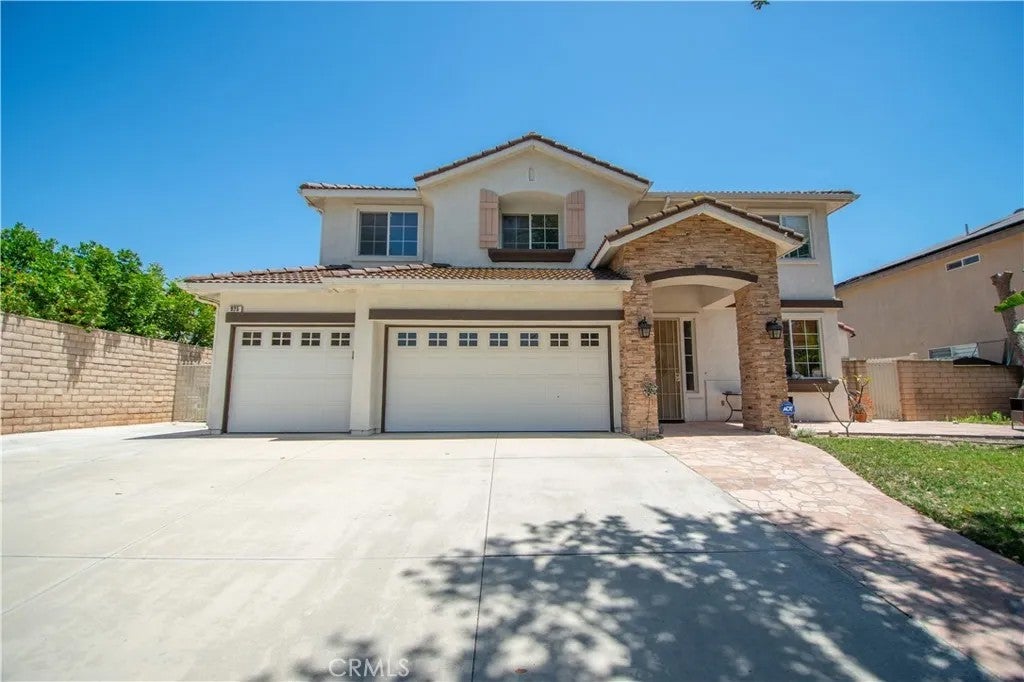 925 Hemingway Drive — photo