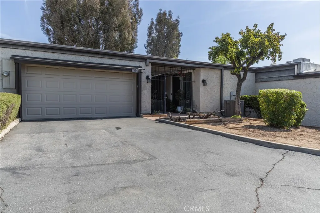 26044 Verde Grande Court — photo