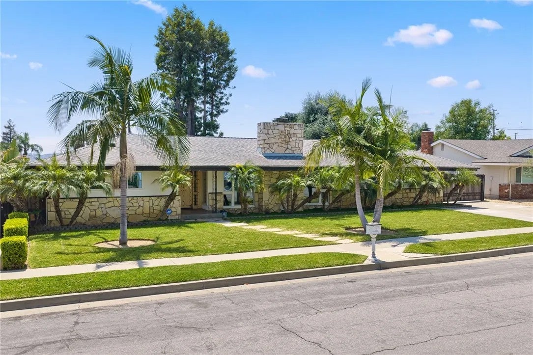 1020 La Serna — photo