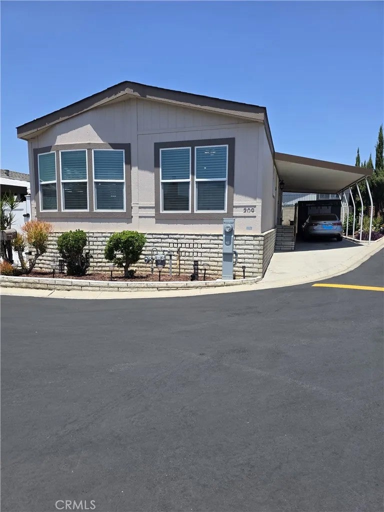 1051 Site 209 — photo