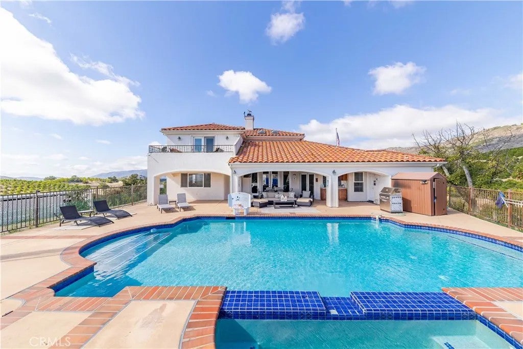20491 Carancho Rd — photo