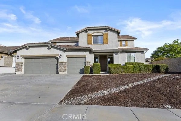 23347 Crystal Way — photo
