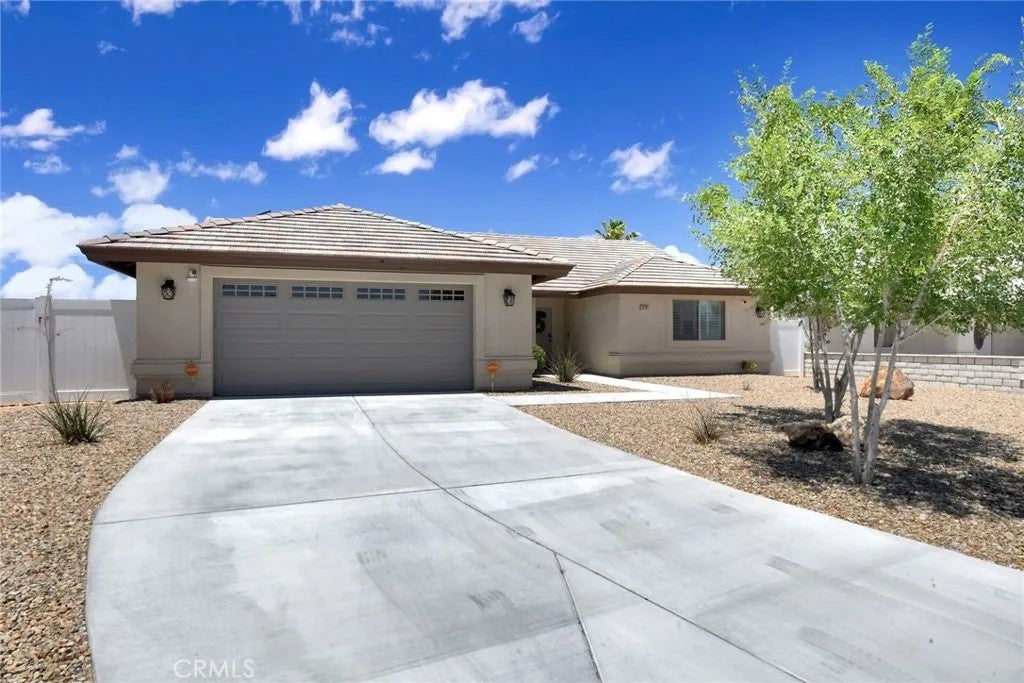 13722 Greenwood — photo