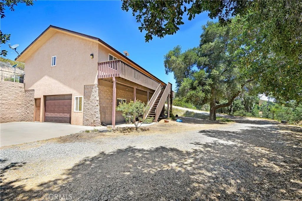 16789 Valley Hi — photo