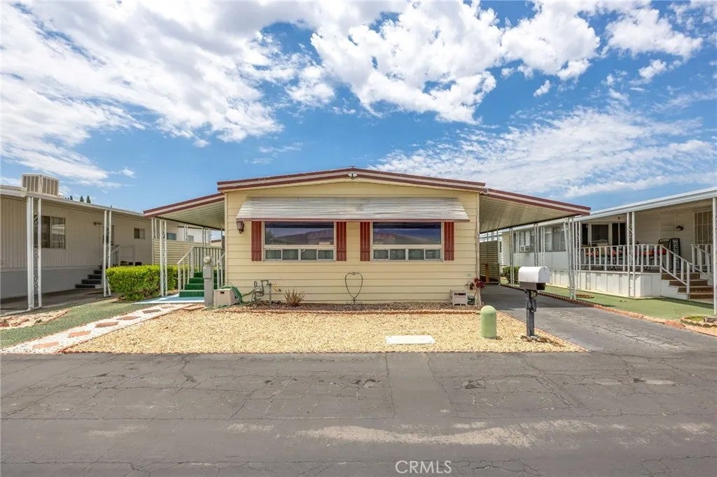 43531 E Acacia 69 — photo
