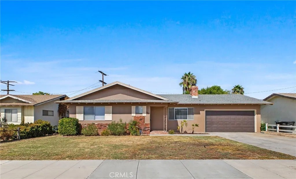771 S Thompson — photo