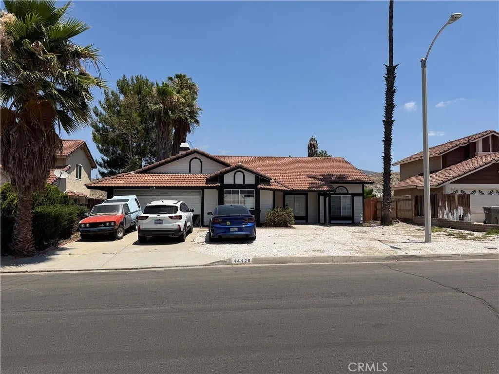 44128 Galicia — photo