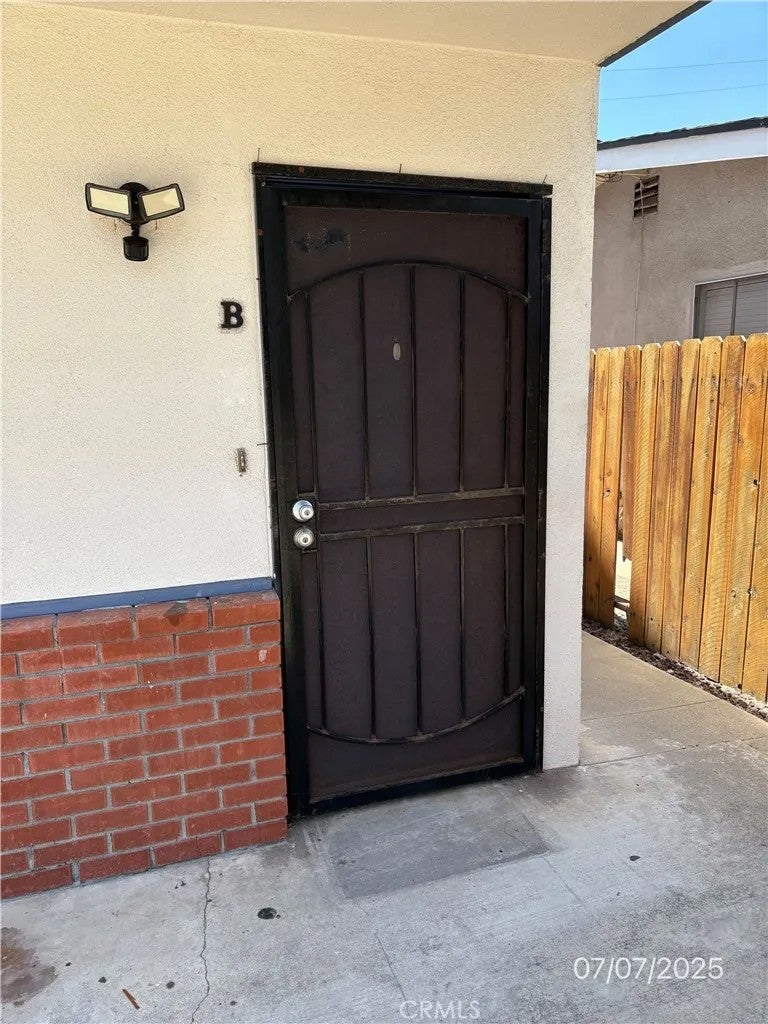 141 S Myers St B — photo
