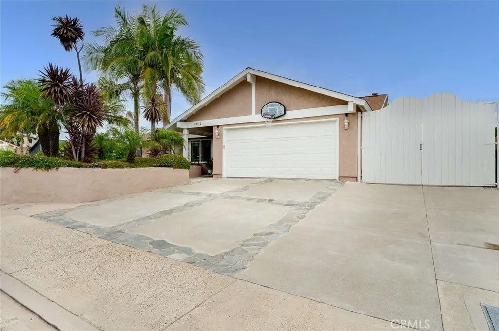 23912 La Chiquita Drive — photo