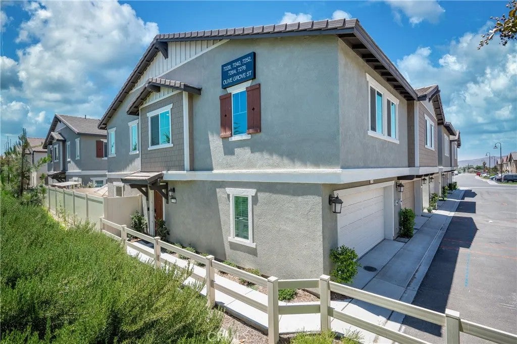 7276 Olive Grove — photo