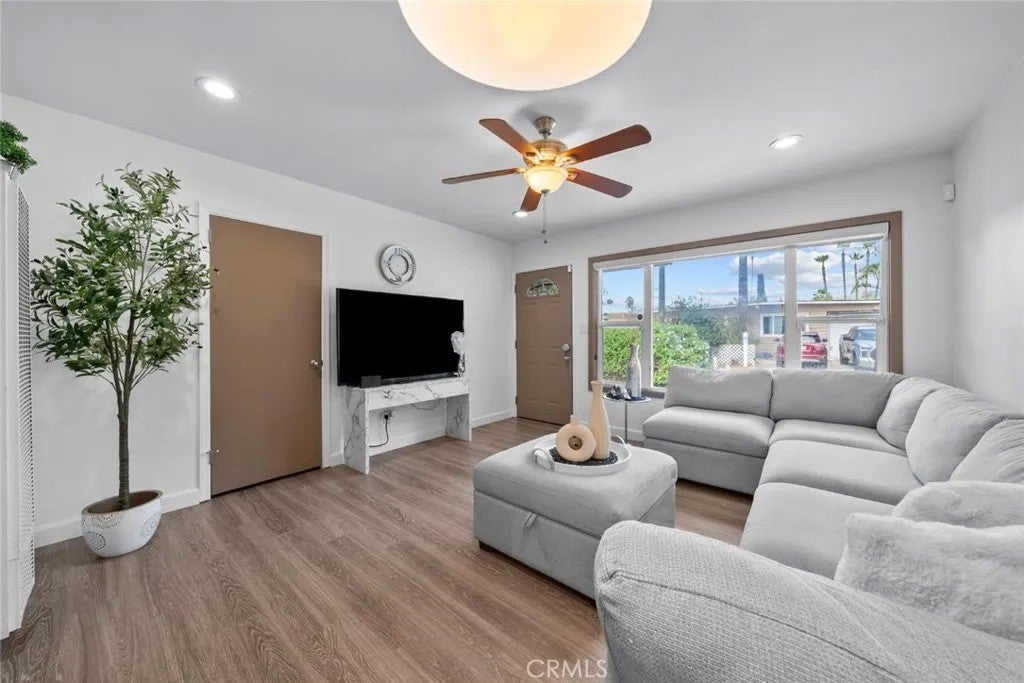 1411 Broadway Place — photo