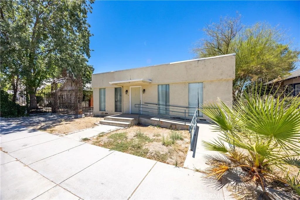 156 S Ramona — photo