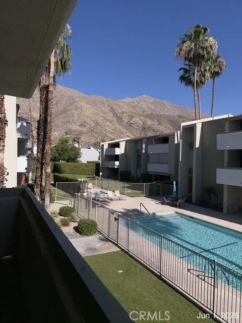 261 E La Verne K — photo