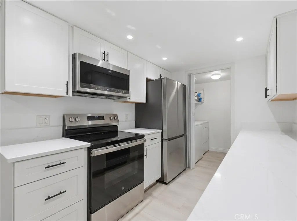 12023 Alta Carmel Court 253 — photo
