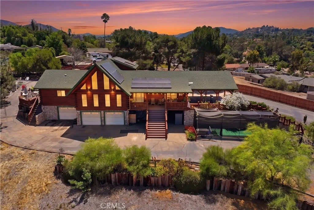 525 Calle Encanto — photo