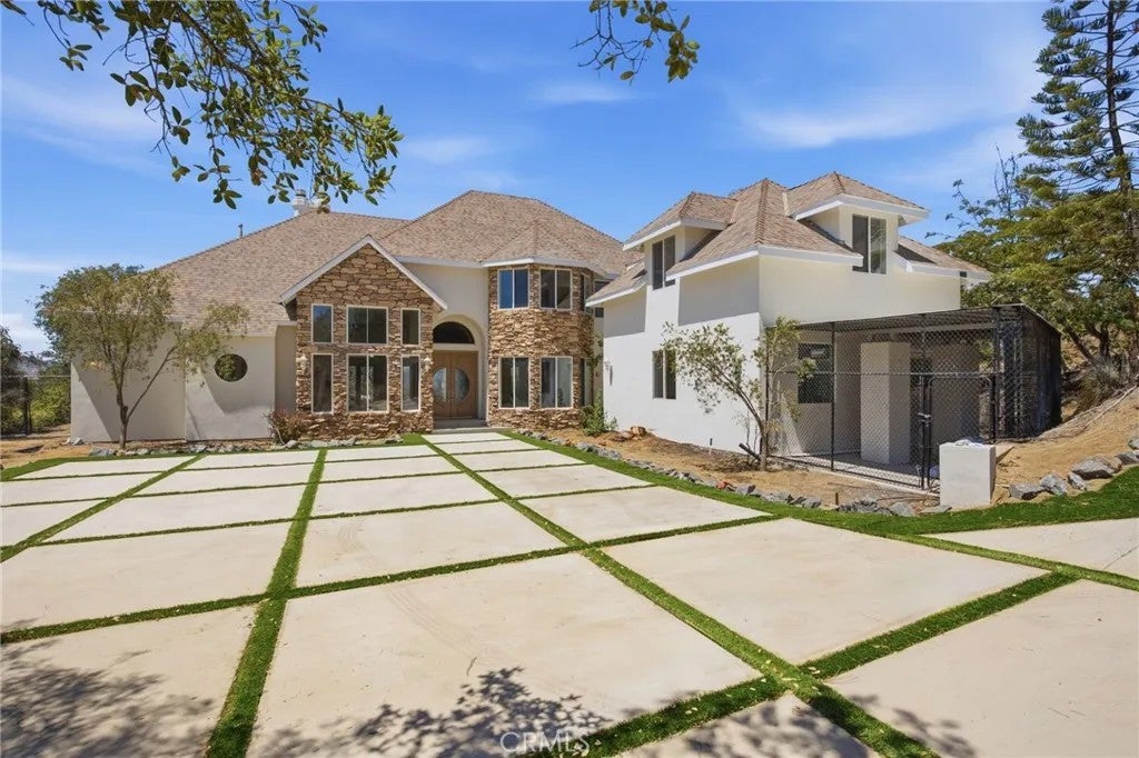 1094 Hillcrest View Lane — photo