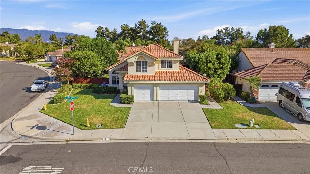 32179 Corte Llamas — photo