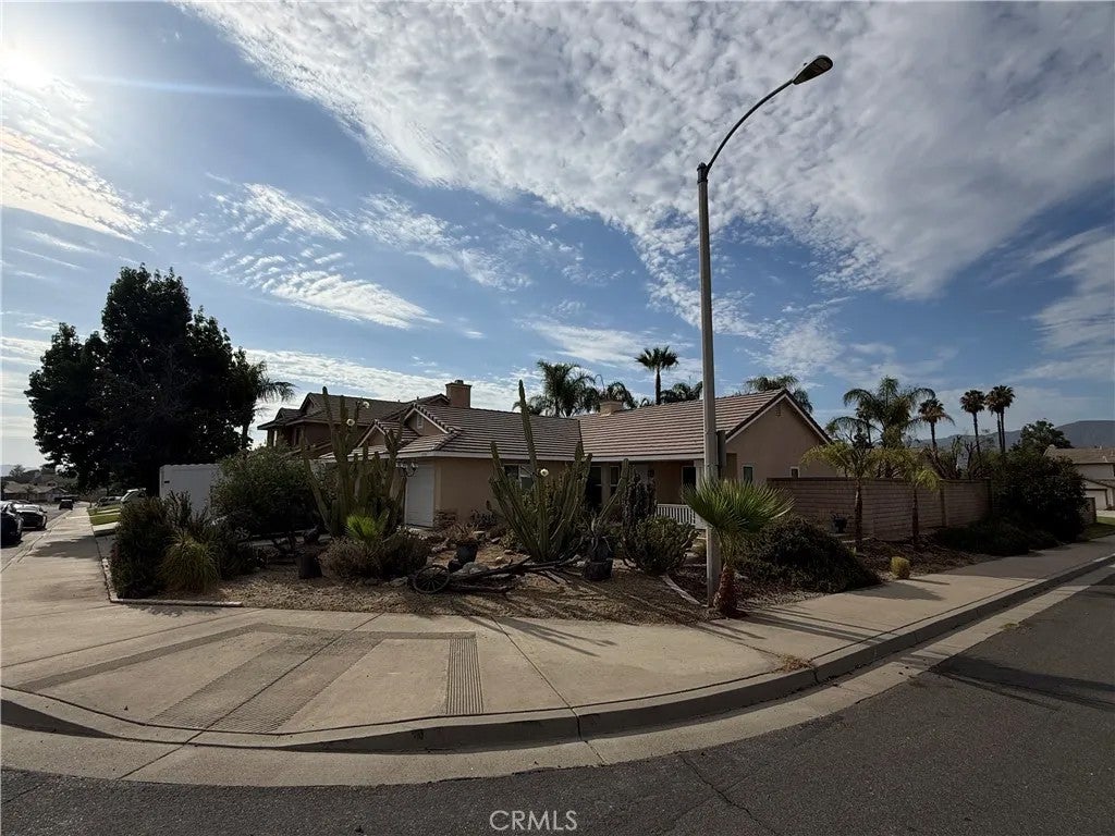 15153 Etienne — photo