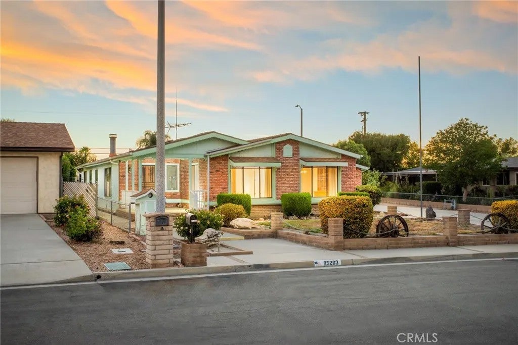 25203 W Posey Drive — photo