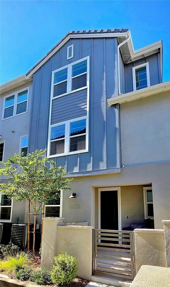 16323 Sandpiper Ave — photo