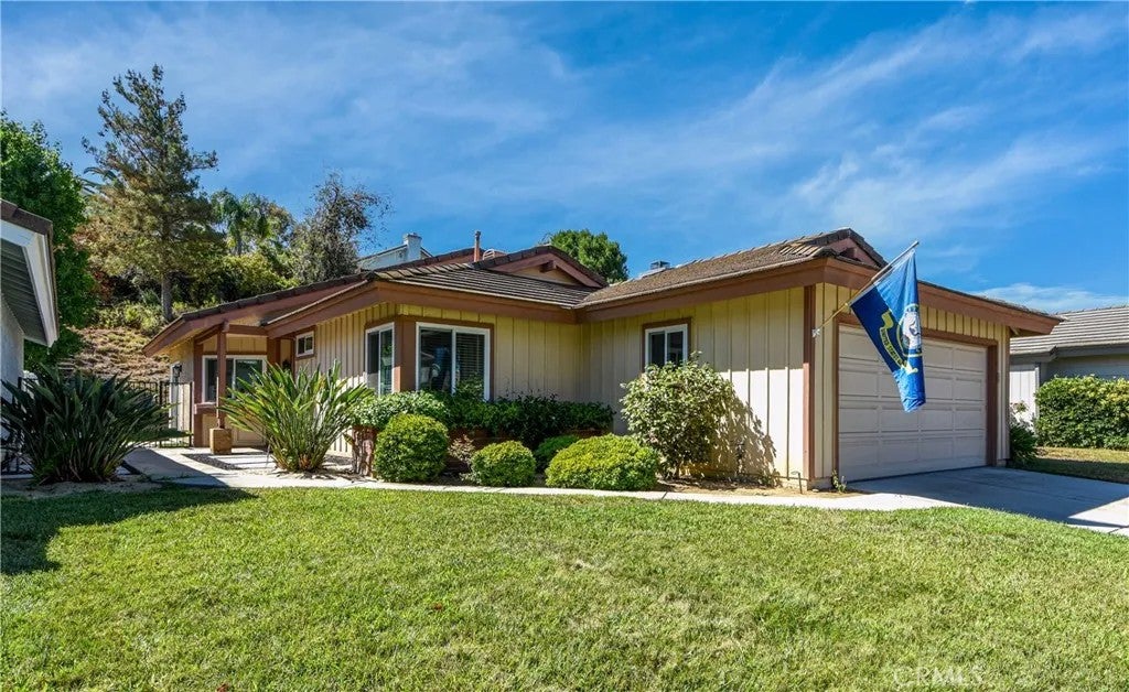 31569 Corte Salinas — photo