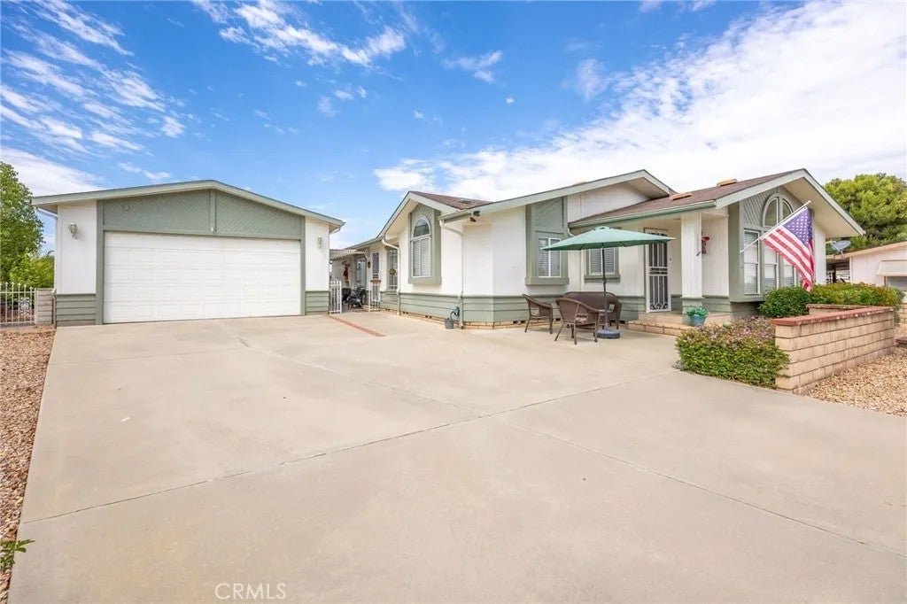 1645 Pear Tree Court — photo