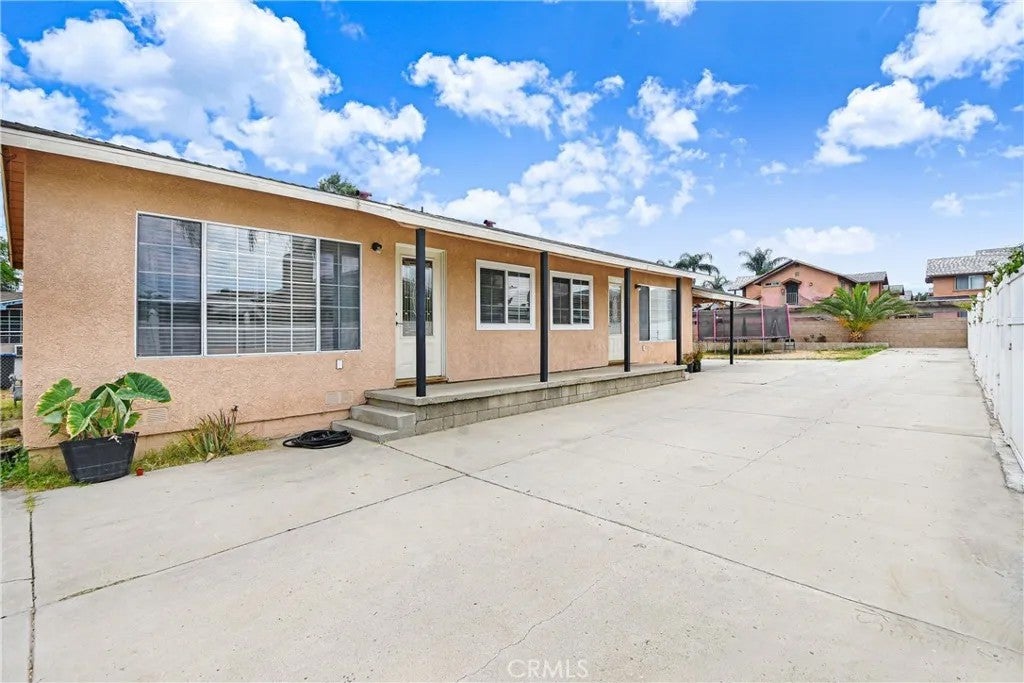 26316 Investors Pl — photo