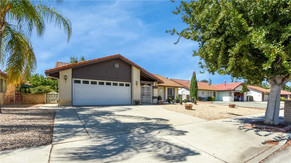 2115 Flame Tree, Hemet, CA 92545 — photo 2